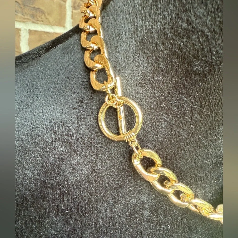 Vineyard‎ Vines Rabbit Necktie Necklace Embellished Bicycle Brooch & Gold Chain